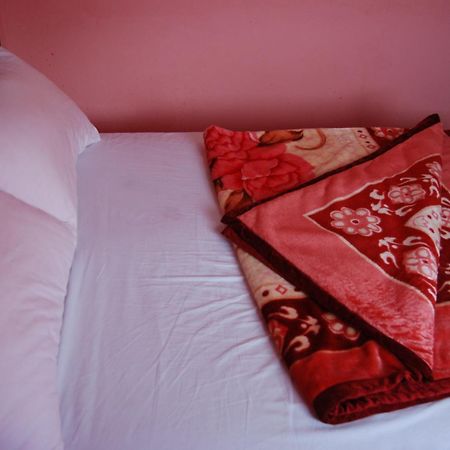 Auberge Tafilalt Bouzmou Bouzmou Imilchil Ruang foto