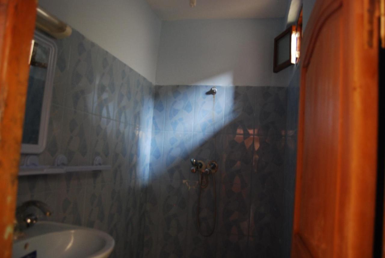 Auberge Tafilalt Bouzmou Bouzmou Imilchil Bagian luar foto