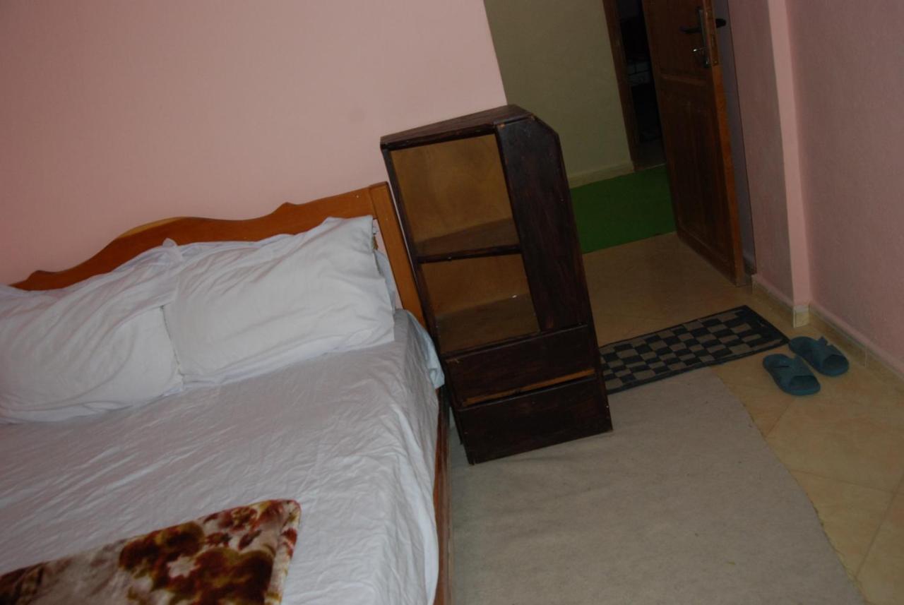 Auberge Tafilalt Bouzmou Bouzmou Imilchil Bagian luar foto