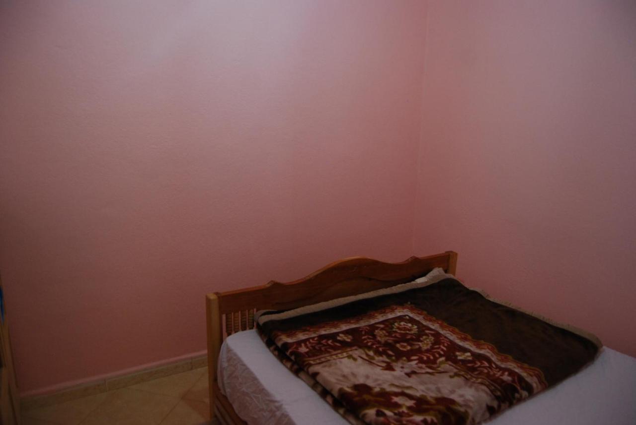 Auberge Tafilalt Bouzmou Bouzmou Imilchil Bagian luar foto