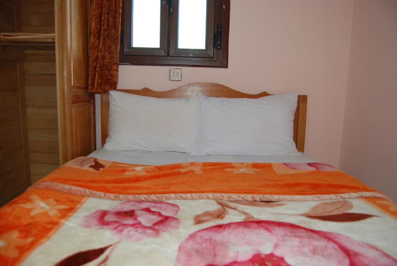 Auberge Tafilalt Bouzmou Bouzmou Imilchil Ruang foto