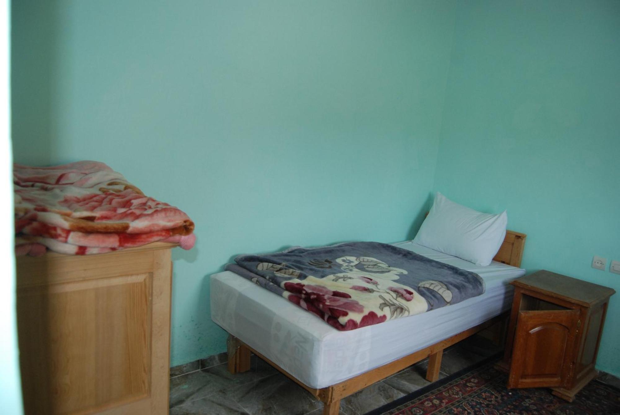 Auberge Tafilalt Bouzmou Bouzmou Imilchil Ruang foto
