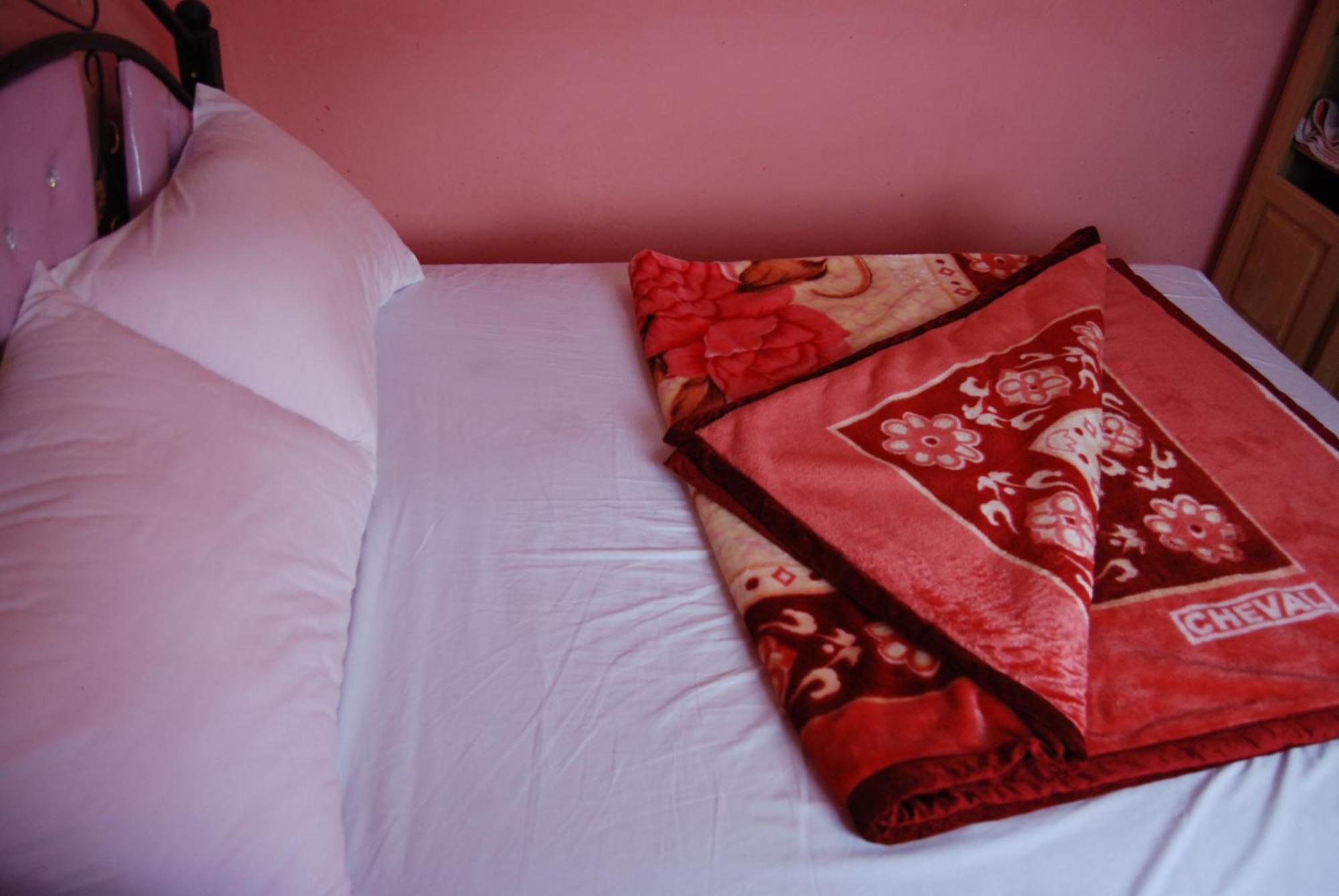 Auberge Tafilalt Bouzmou Bouzmou Imilchil Ruang foto